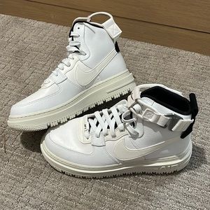 Nike AF1 HI UT size 8.5 woman’s